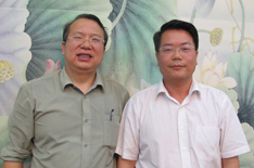 B1、与抚州市委常委、宣传部部长袁川留影  2012.05.14于抚州市汝水公园三号楼